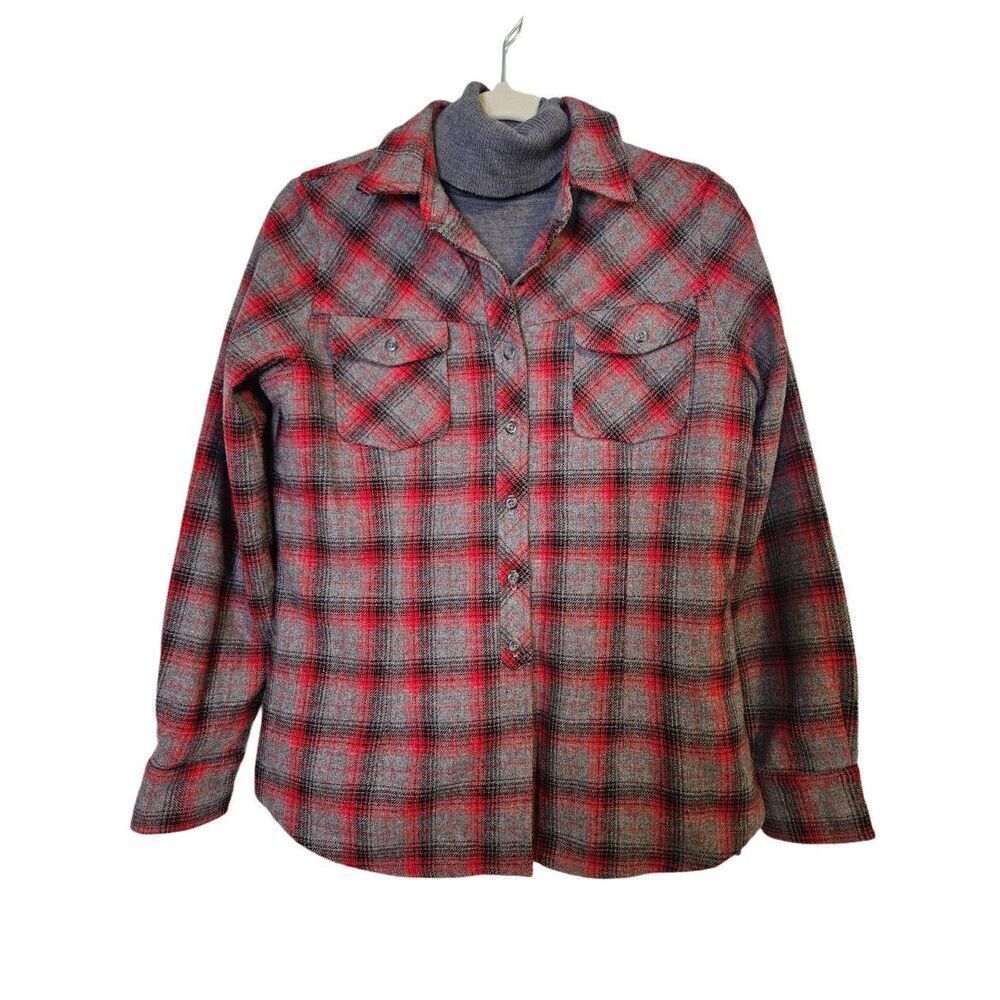 Pendleton cabin core wool plaid shirt with turtleneck set. Size S/M.